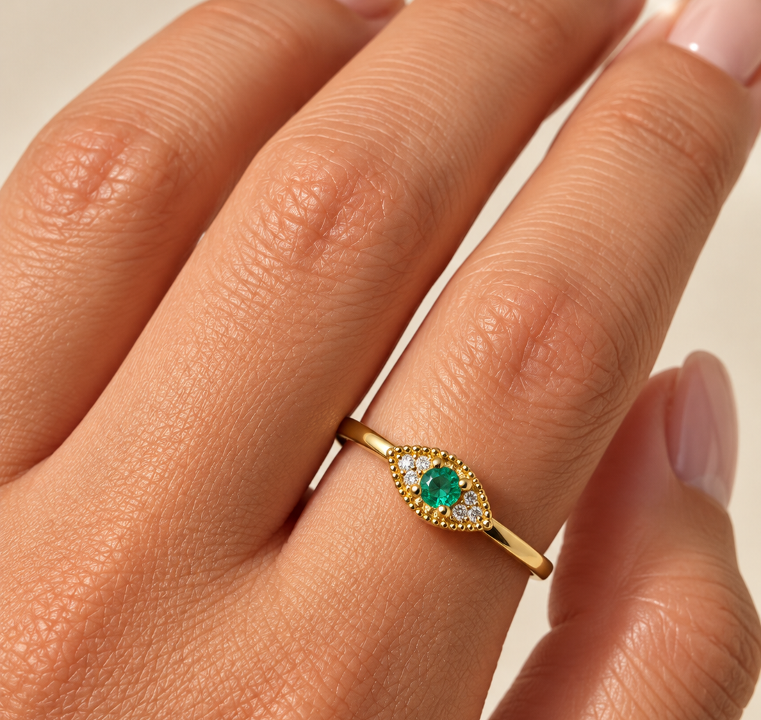 Emerald Eye Band Ring