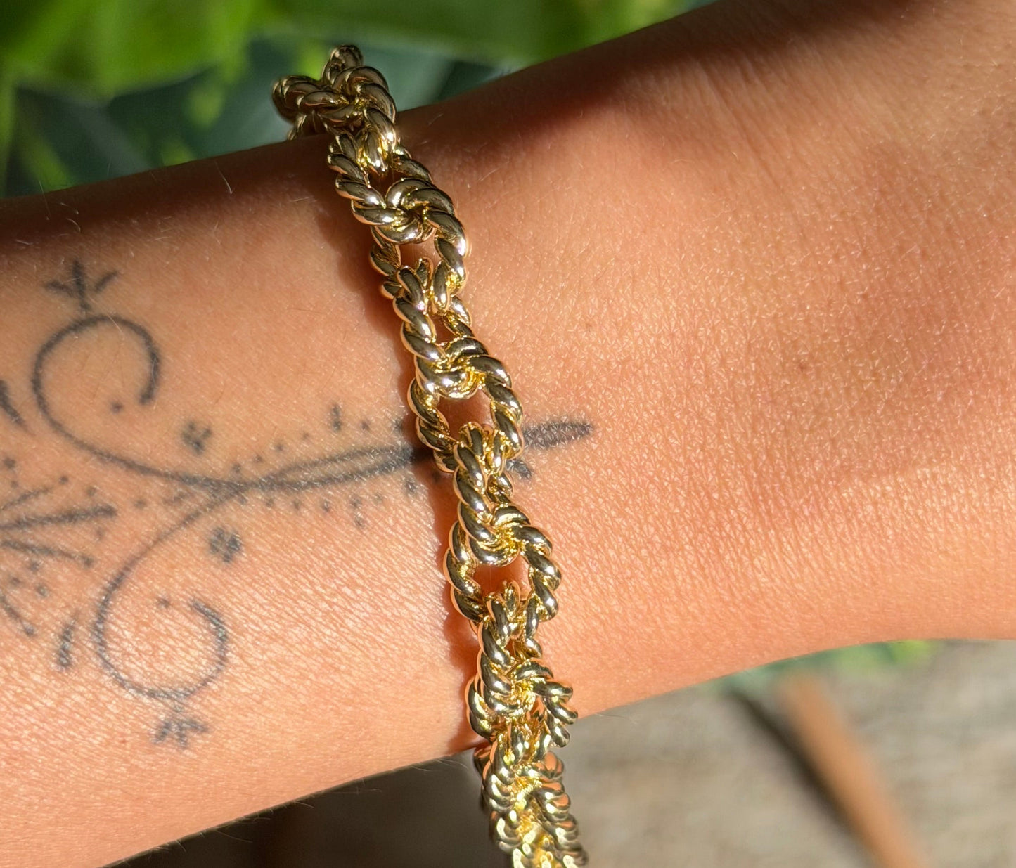 The Golden Knot Bracelet