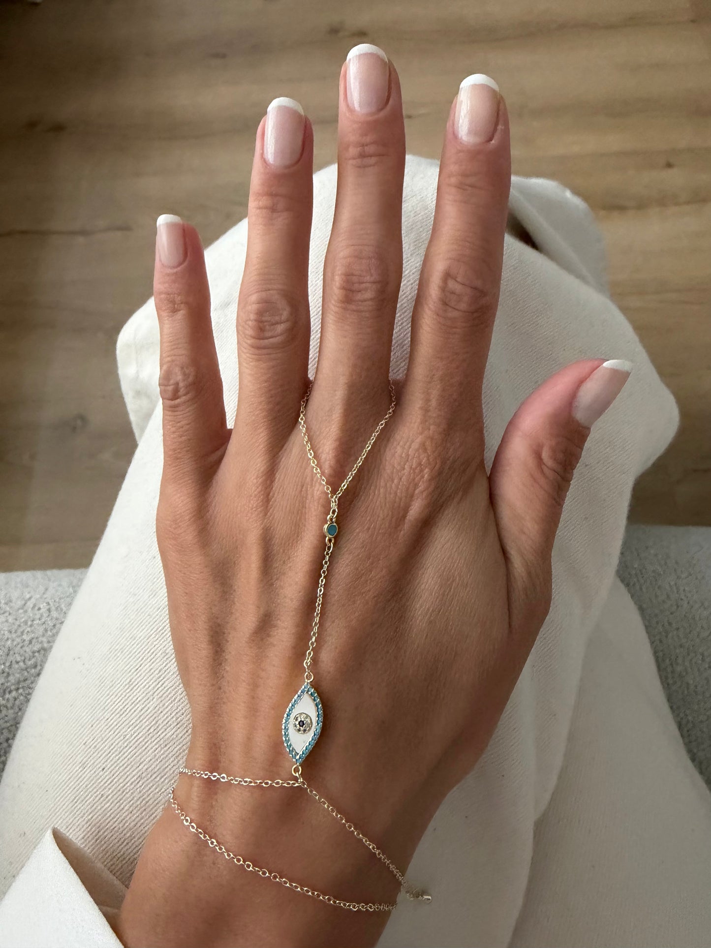 Hand Chain - 23
