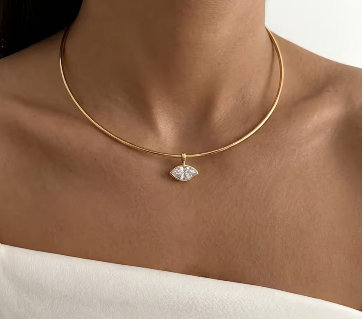 Collarbone Hoop Choker