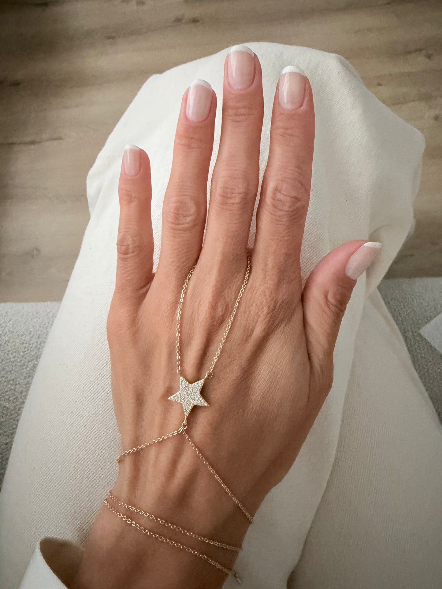 Hand Chain - 33
