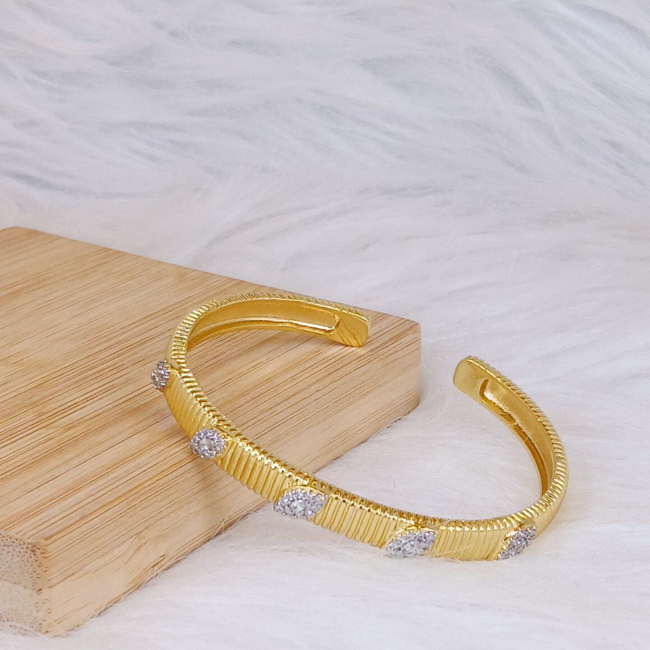 Sided Marquis Bangle