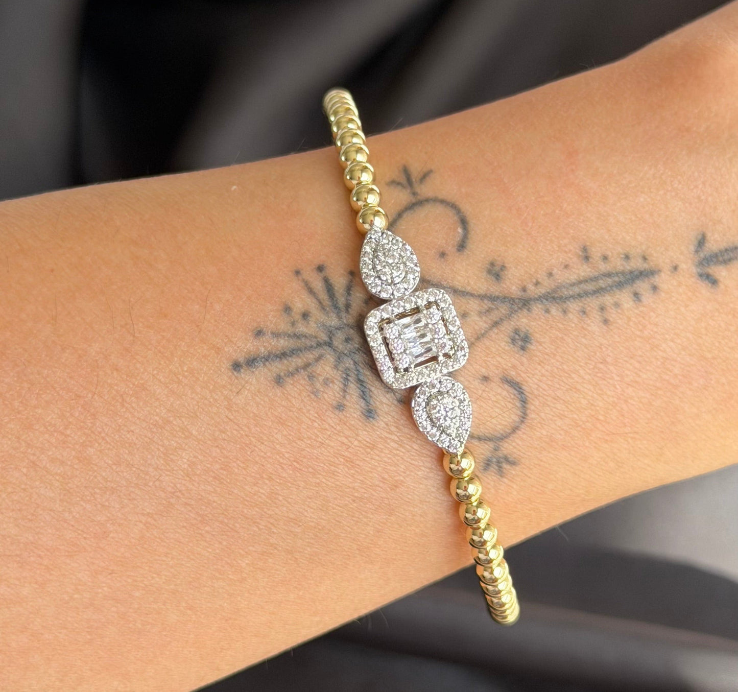 Pavé Centred Bangle