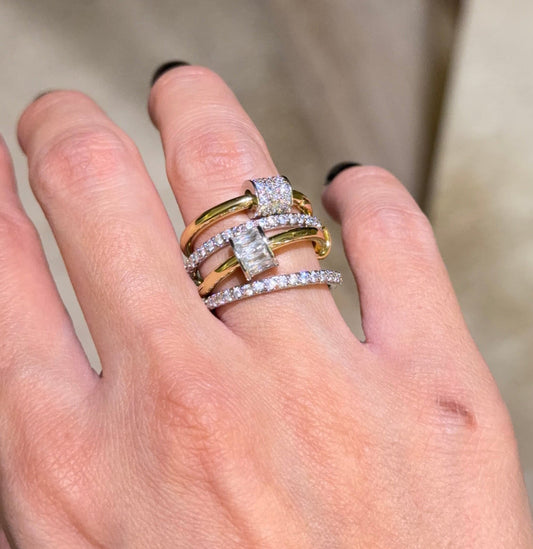 Playful Connected Ring