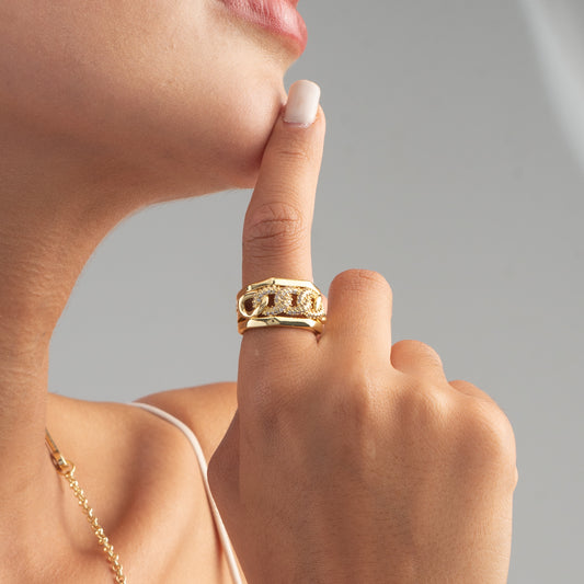 Hexagon Middle Zircon Chain Ring