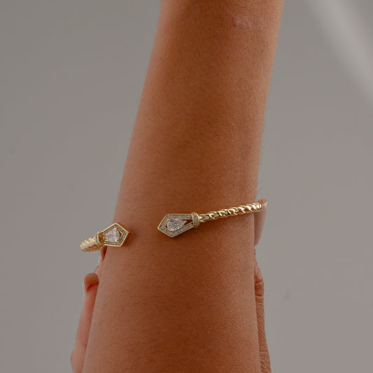Serpent Bangle (Pointed)