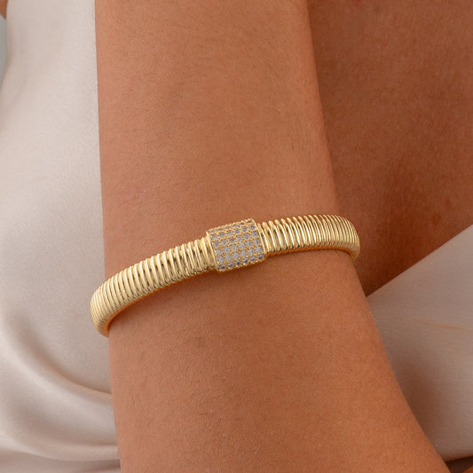 Middle (FLAT) Stone Bangle