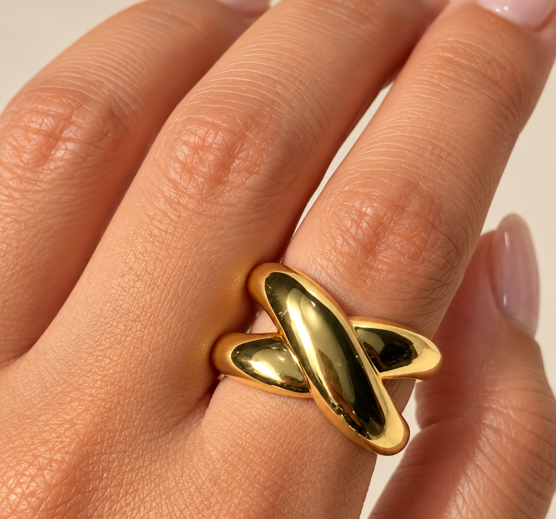 Criss Cross Bombé Ring
