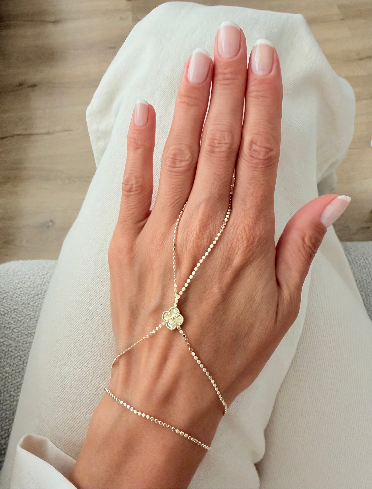 Hand Chain - 26