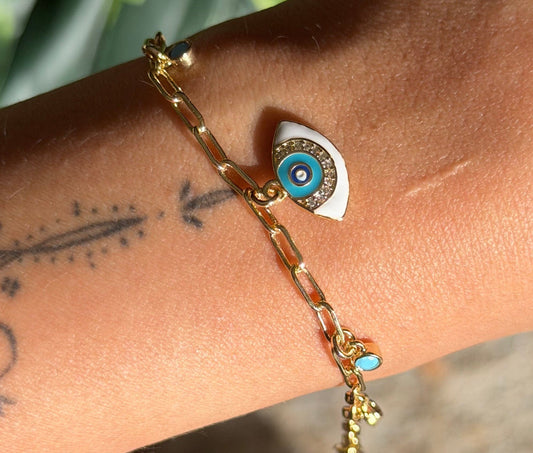 Dangling Eye Bracelet