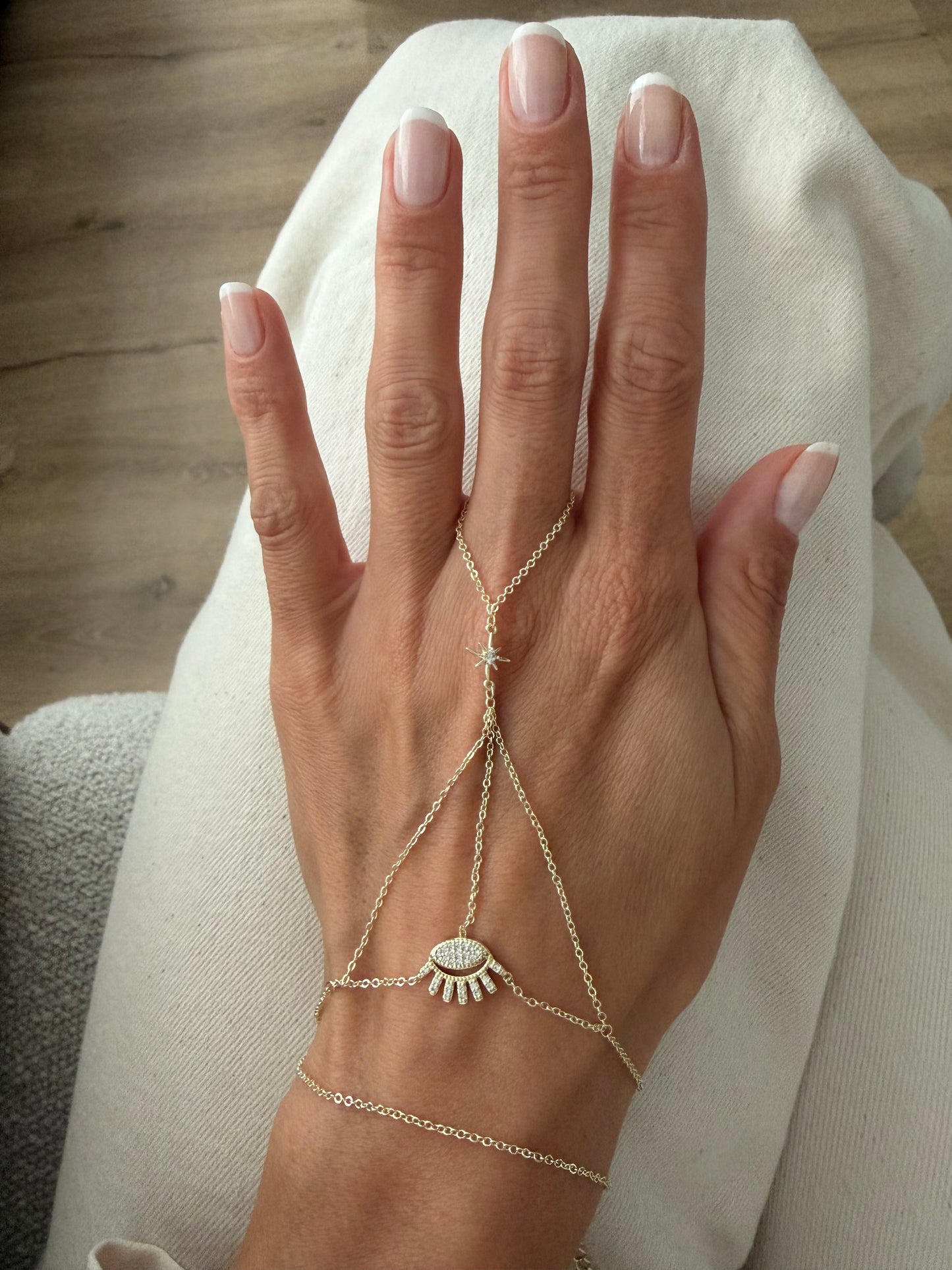 Hand Chain - 27