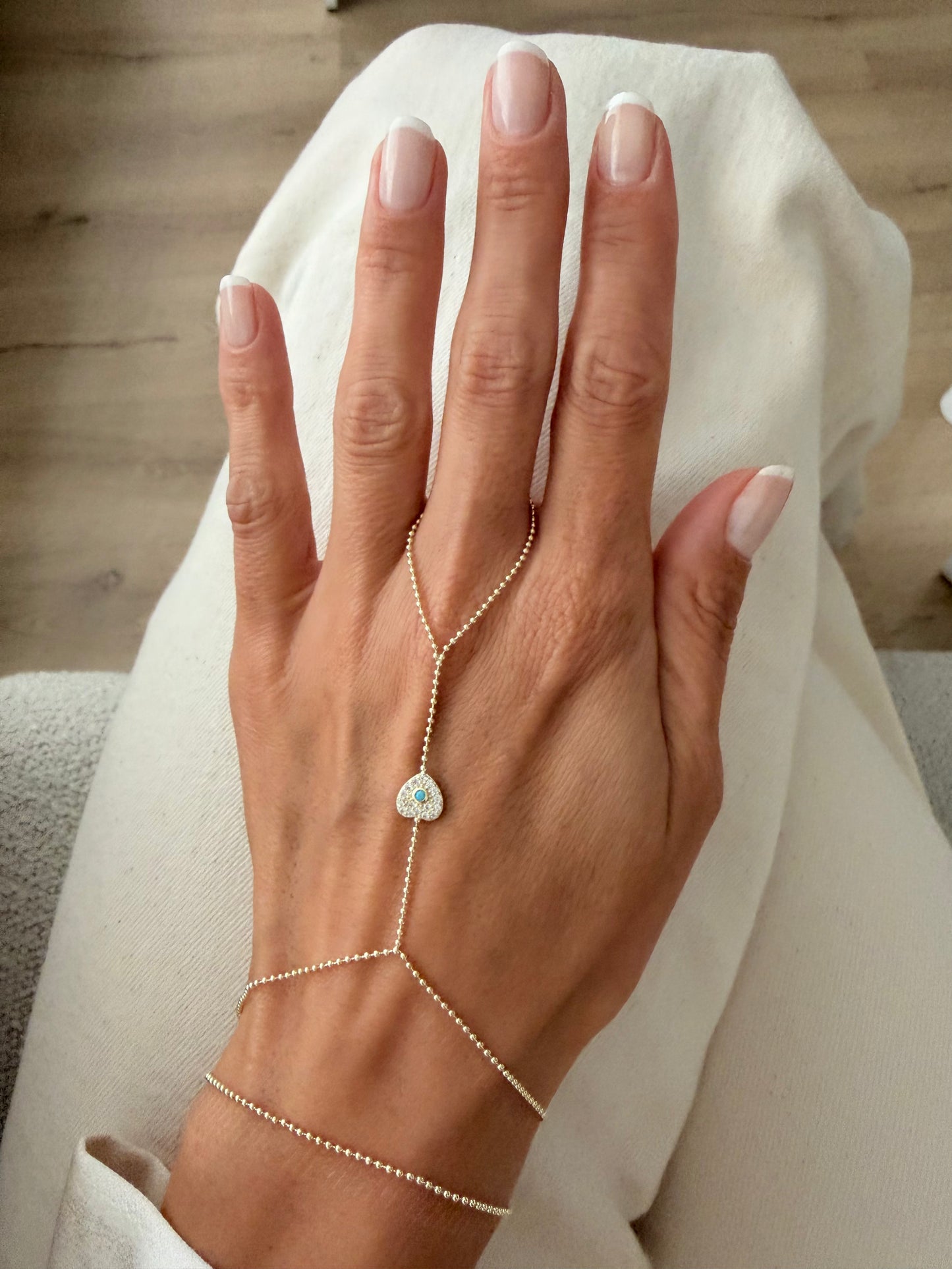 Hand Chain - 28