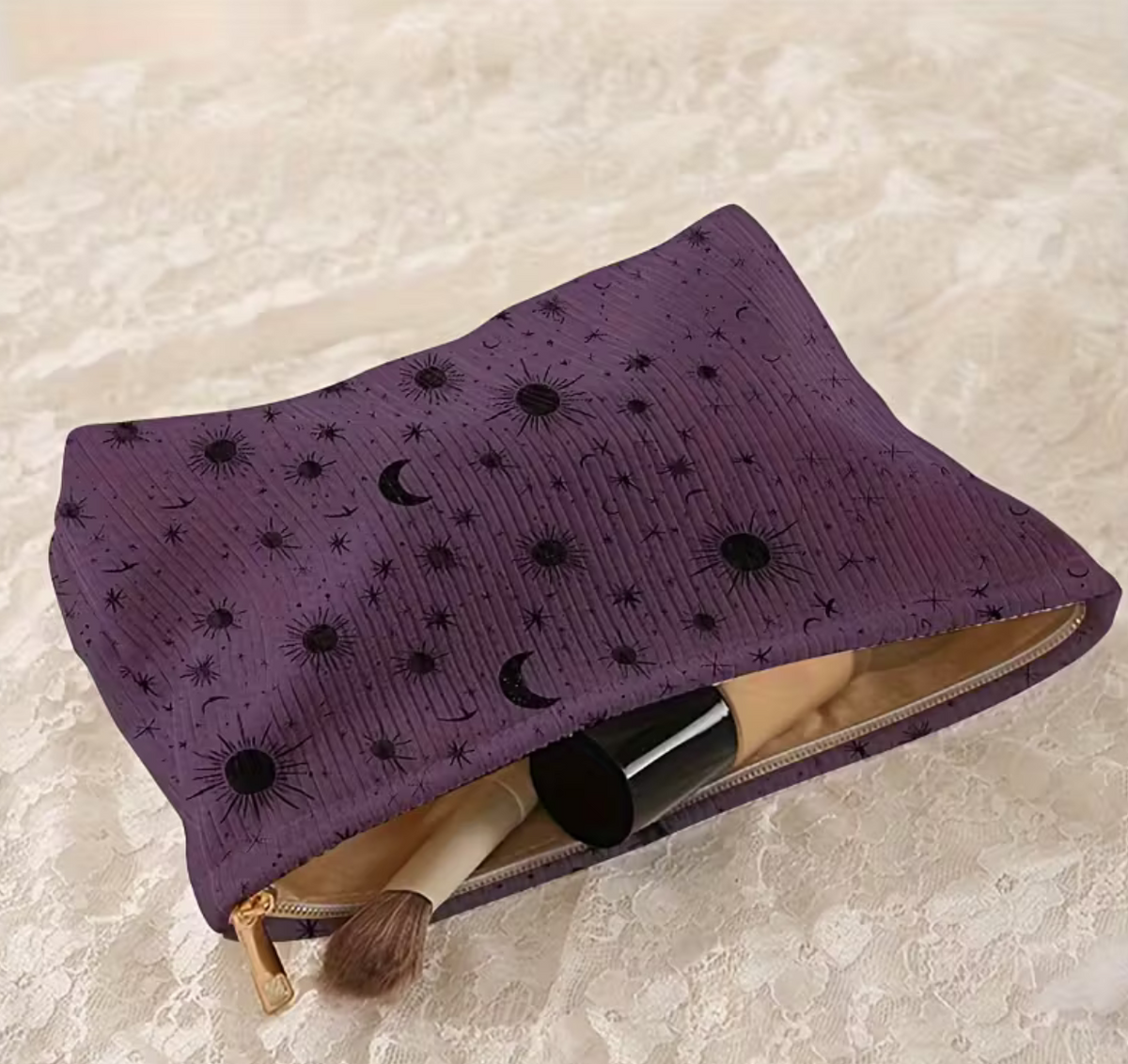 The Ribbed Makeup Bag