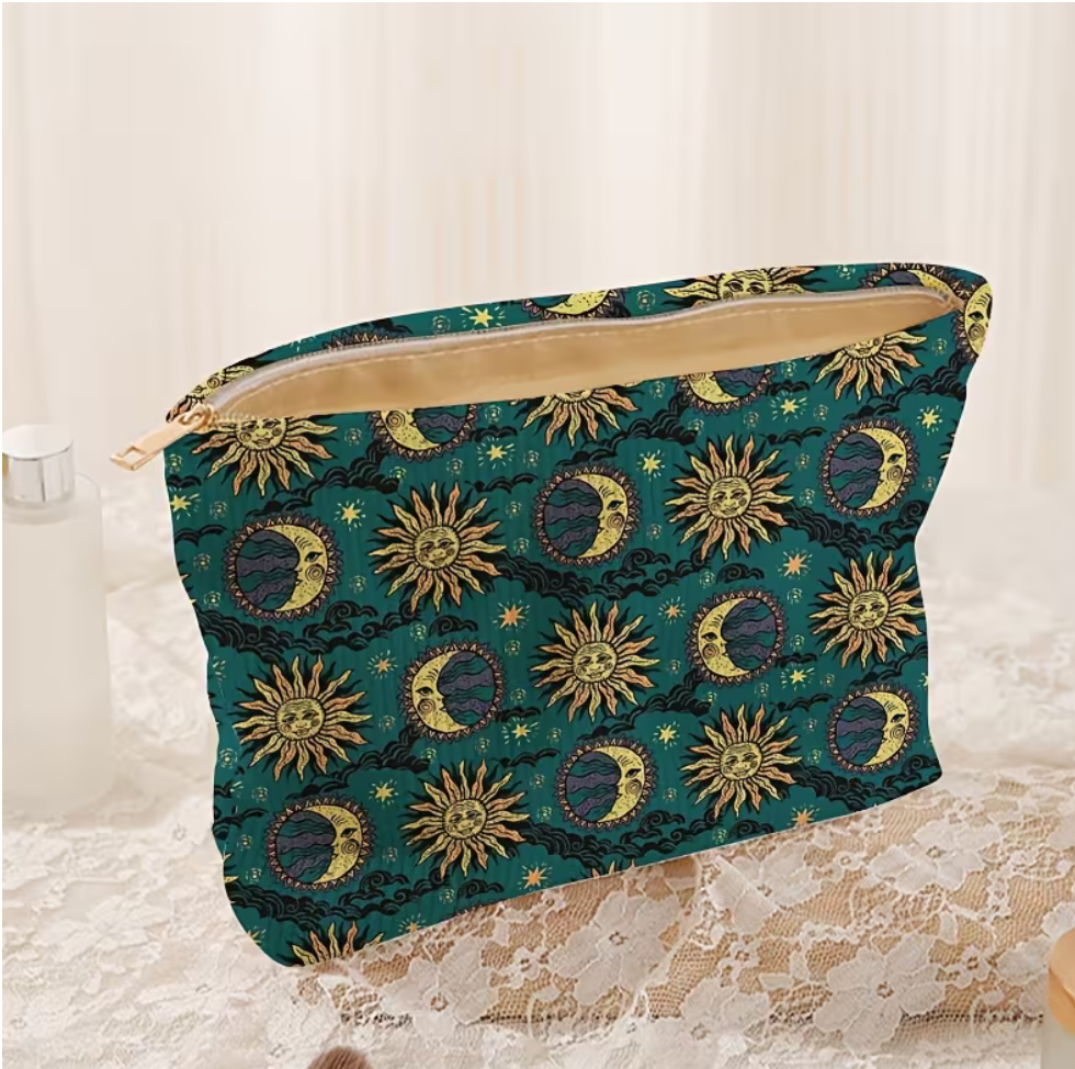 The Ribbed Makeup Bag