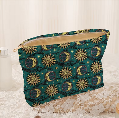 The Ribbed Makeup Bag
