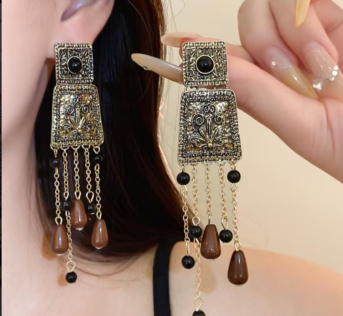 Vintage Palace Earring