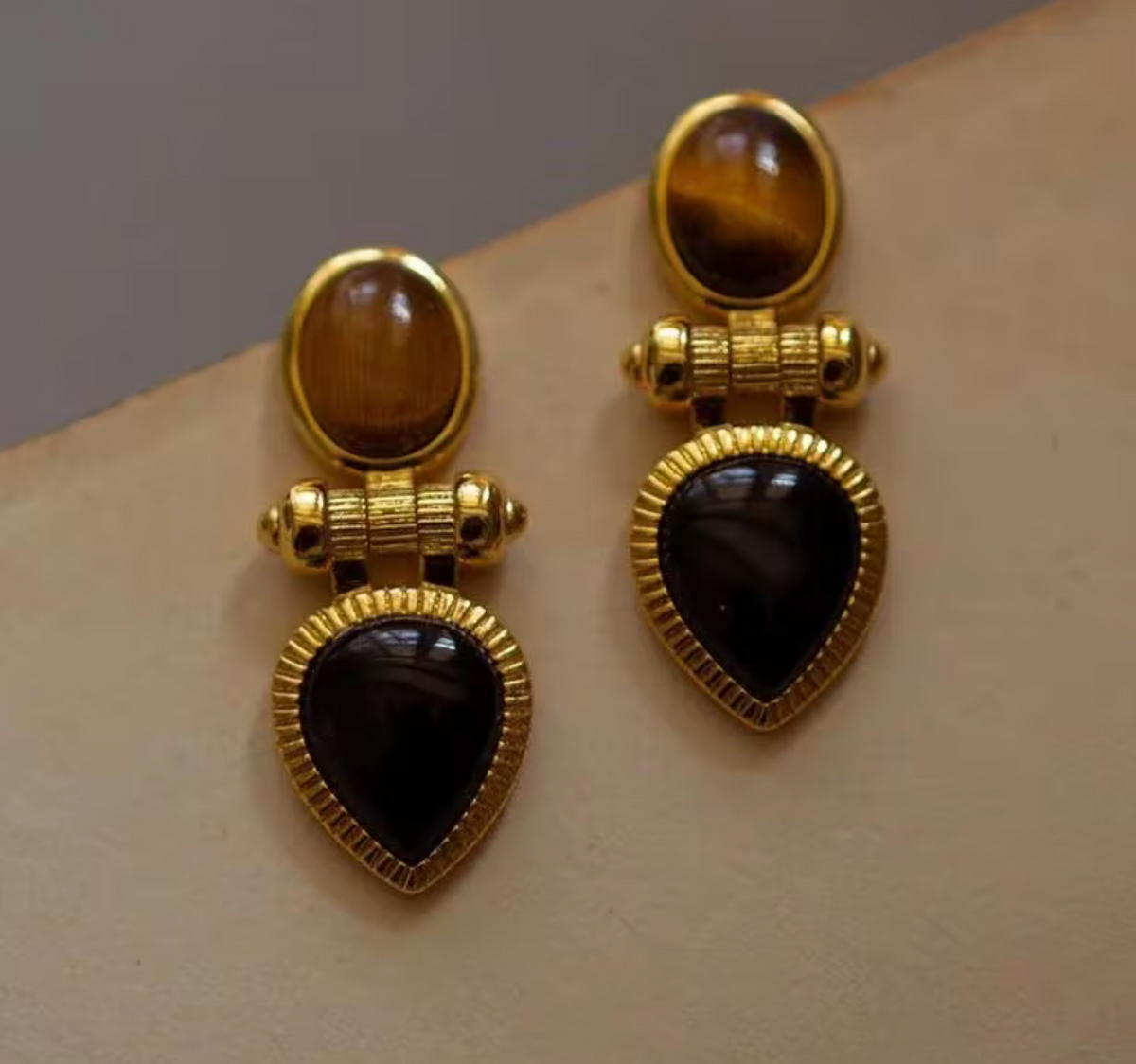 Agate Vintage Earring