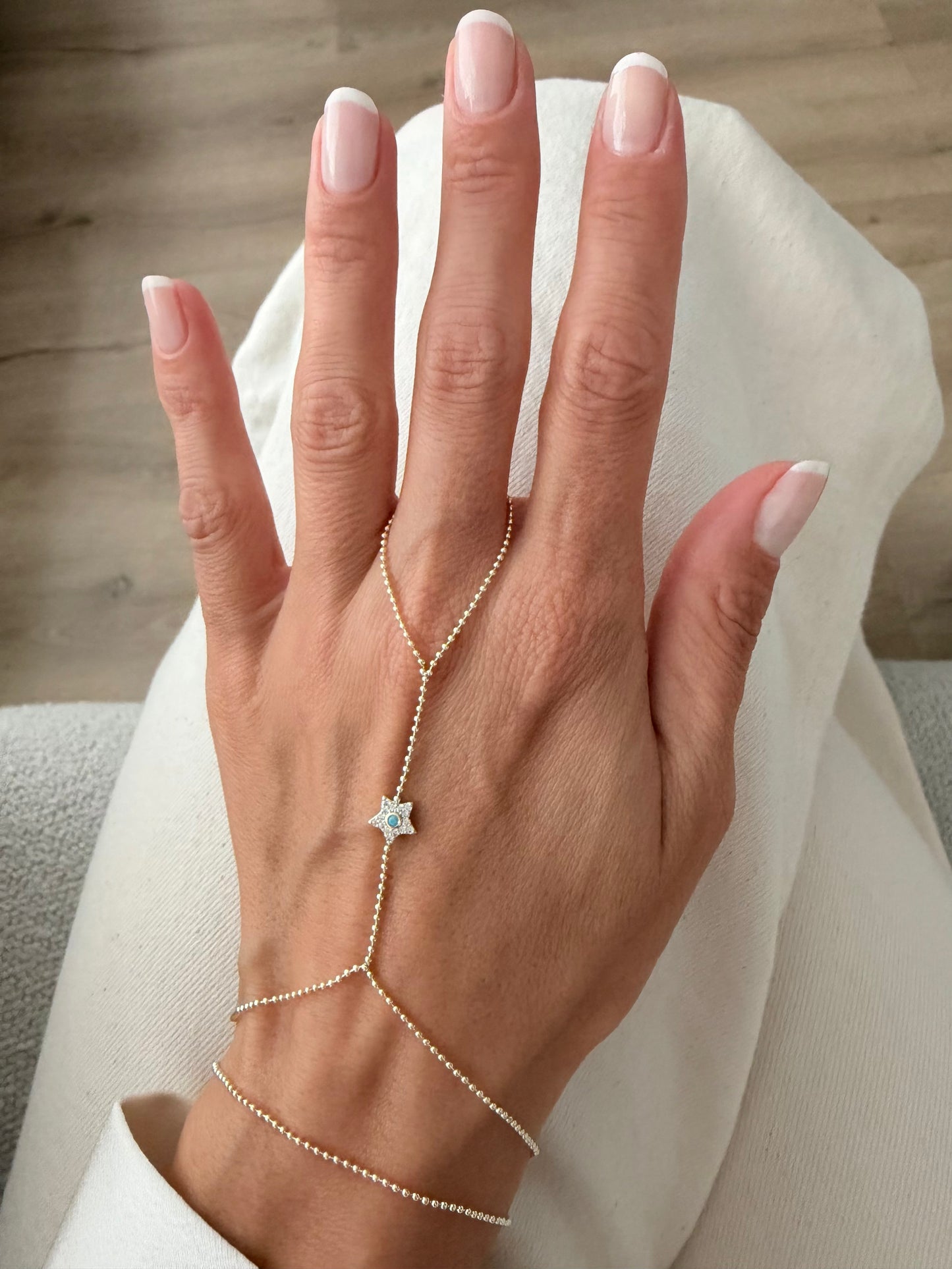 Hand Chain - 34