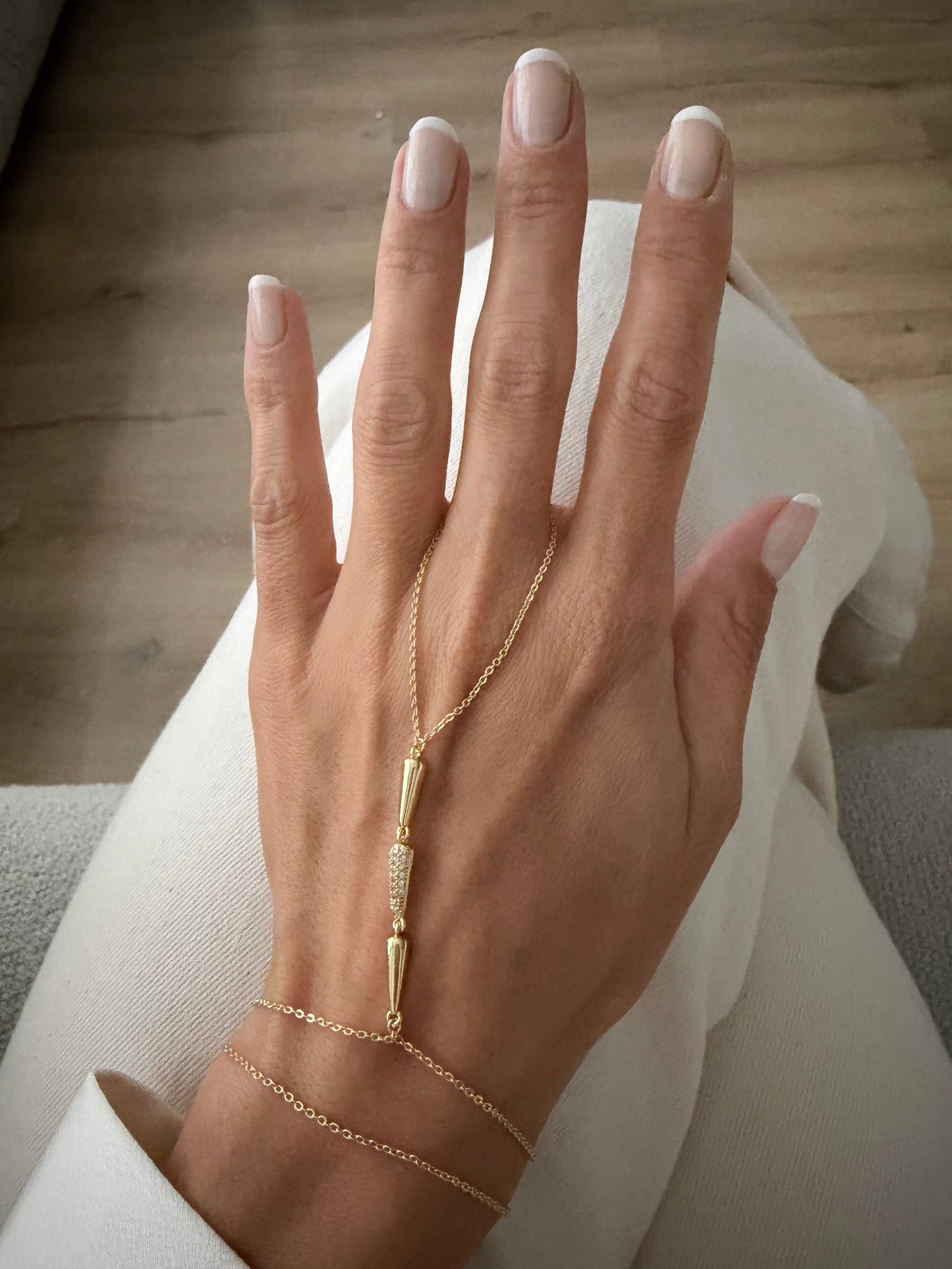 Hand Chain - 39
