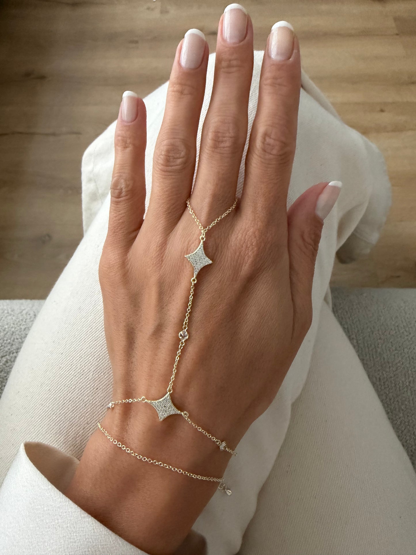 Hand Chain - 42