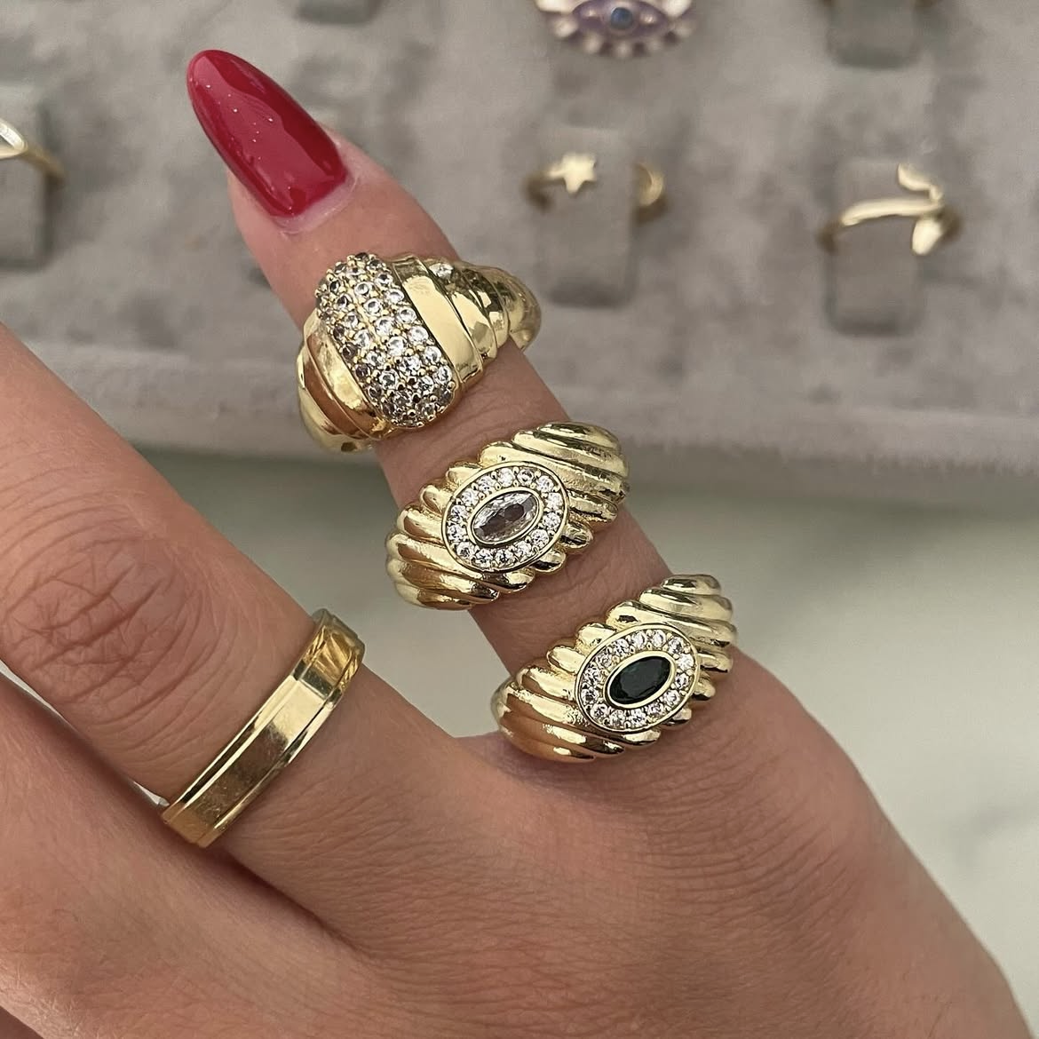 Twisted Dome Ring with middle stone