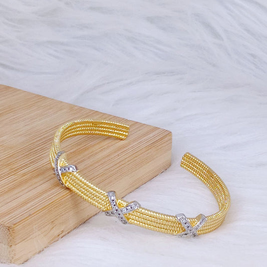 Xs Stones Bangle