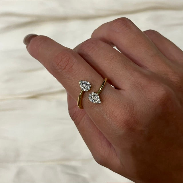 Criss Cross Drops Ring